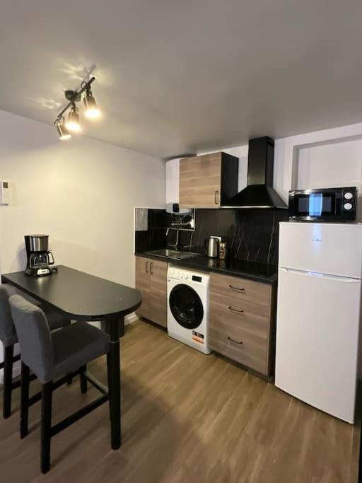 Ks Paris Studio Appart Near Station Gare Du Nord And Gare De L Est 外观 照片